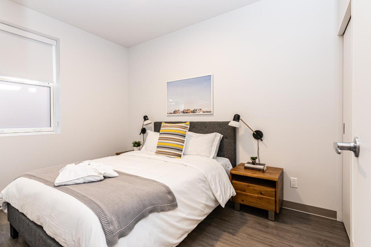 New Urban And Well Located 1 Bedroom By Den Apartment *
