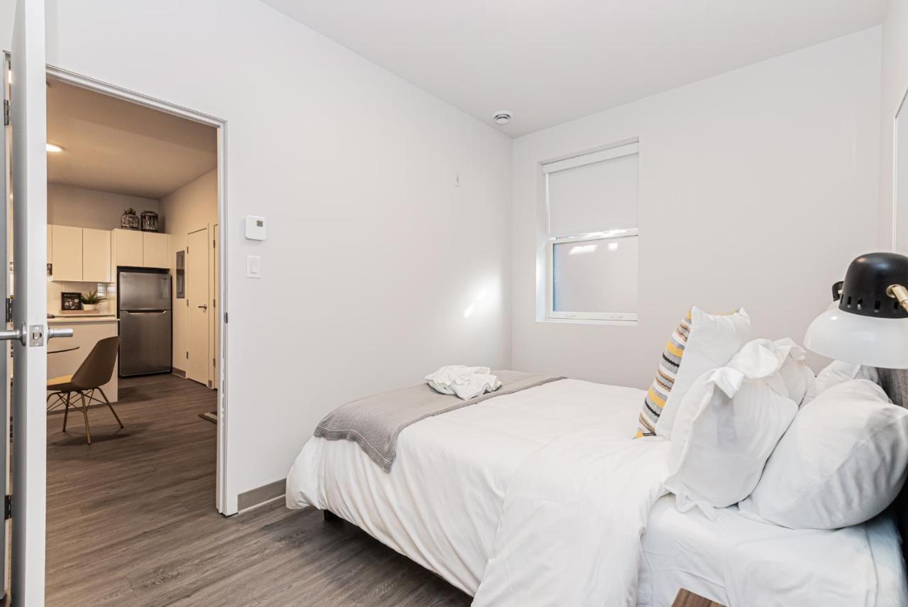 New Urban And Well Located 1 Bedroom By Den * Montreal